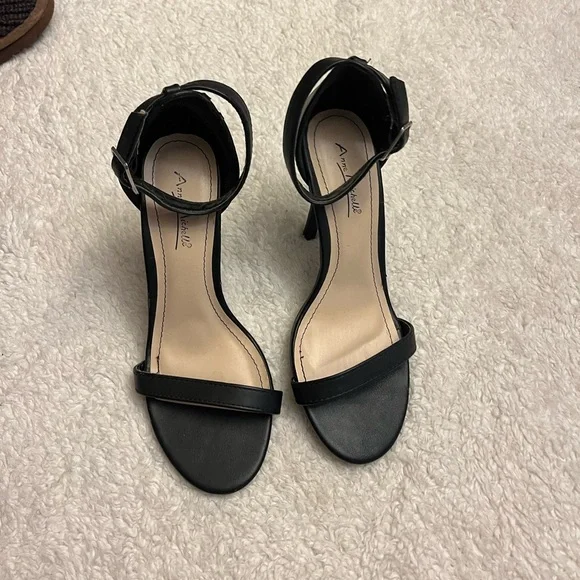 Anne Michelle Enzo Pump - Picture 2 of 7